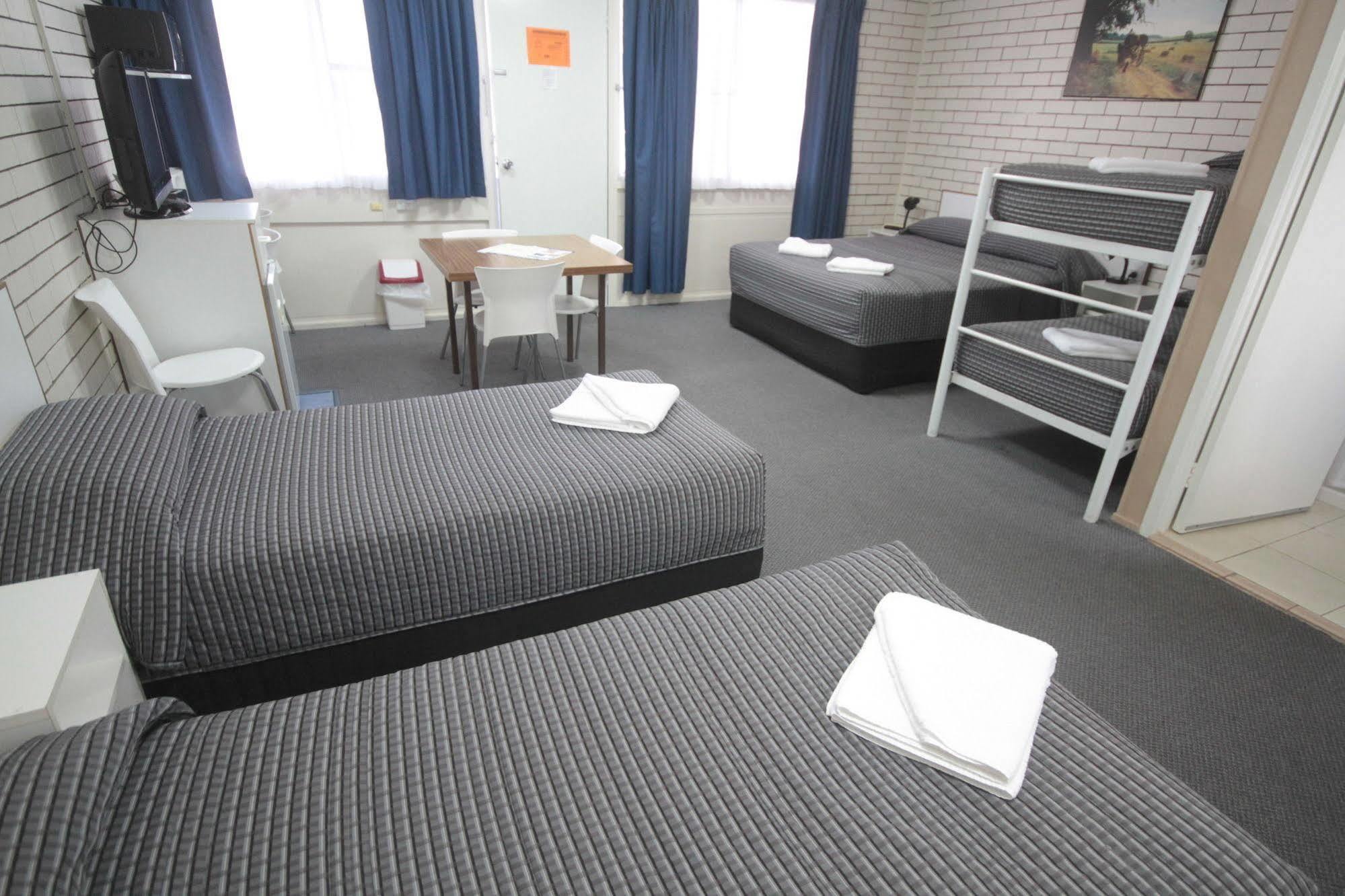 Binalong Motel Goondiwindi Luaran gambar